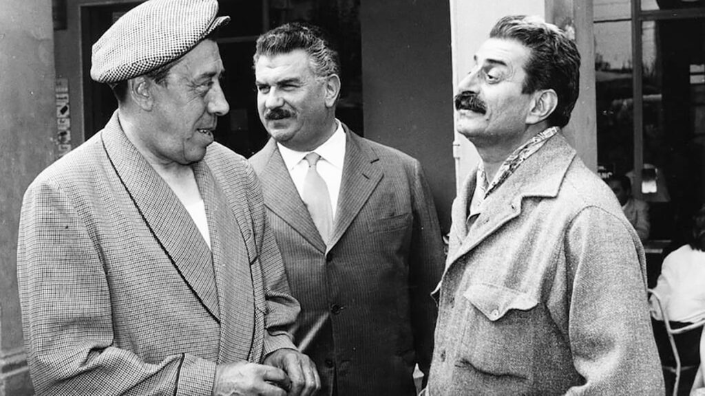 Guareschi con gli interpreti di don Camillo e Peppone (Fernandel e Cervi)