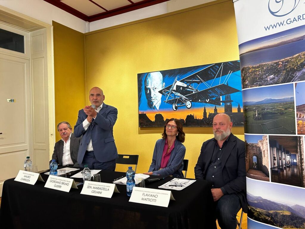 Foto conferenza stampa (1)