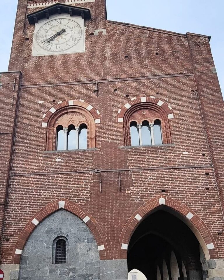 Monza, atti vandalici su Arengario: per il PLD ‘Attacco alla memoria, alla cultura e alla città’