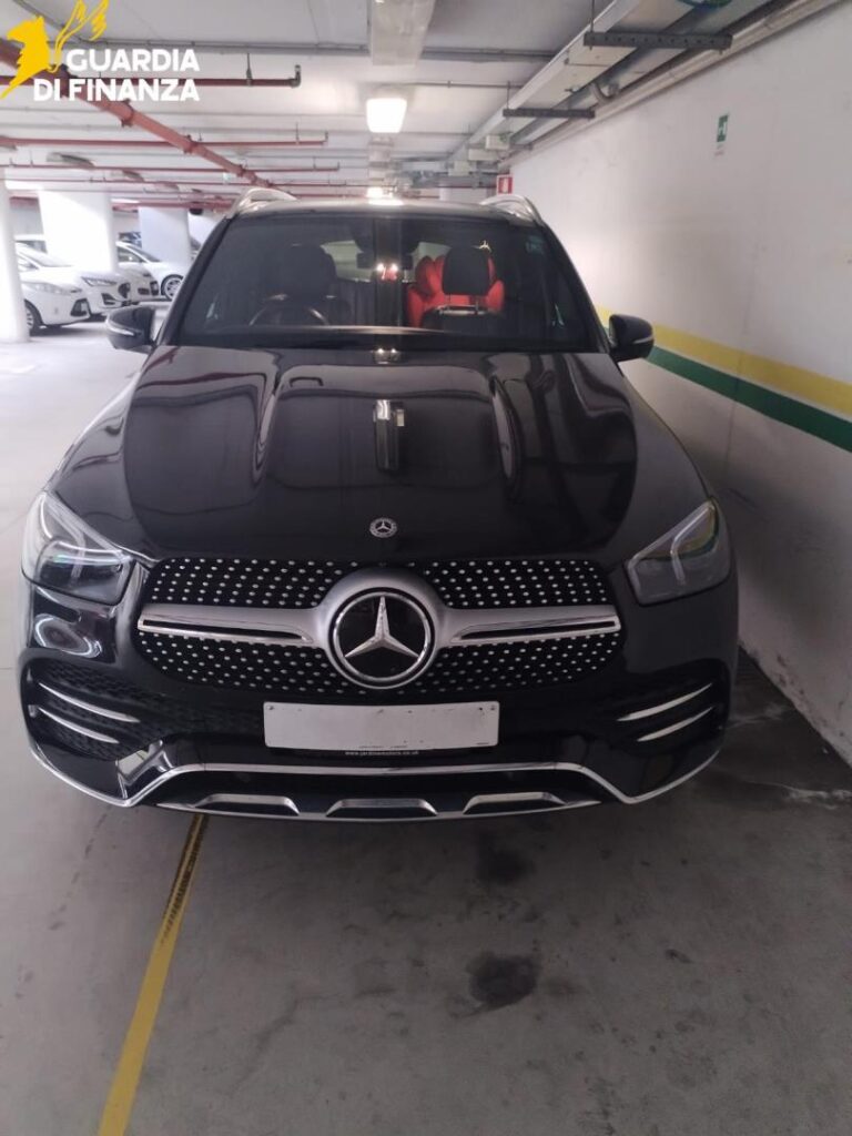 Treviso, sequestrate 3 auto di lusso importate illegalmente a Venezia e Mantova