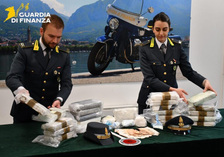 Lecco arrestato un corriere della droga con 24 chili di coca