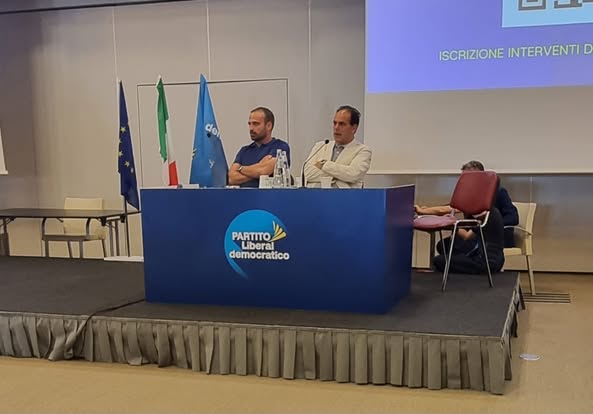Il congresso PLD acclama Marattin segretario, tutti i lombardi negli organi direttivi