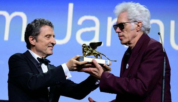 CINEMA.VENEZIA82 –  IL LEONE D’ORO A JIM JARMUSH  E IL MESSAGGIO DEL CARDINAL PIZZABALLA